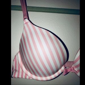 Victoria's Secret Intimates & Sleepwear - 💕Victoria’s Secret pink & white stripe pushup bra Victoria's Secret Intimates & Sleepwear - 💕Victoria’s Secret pink & white stripe pushup bra